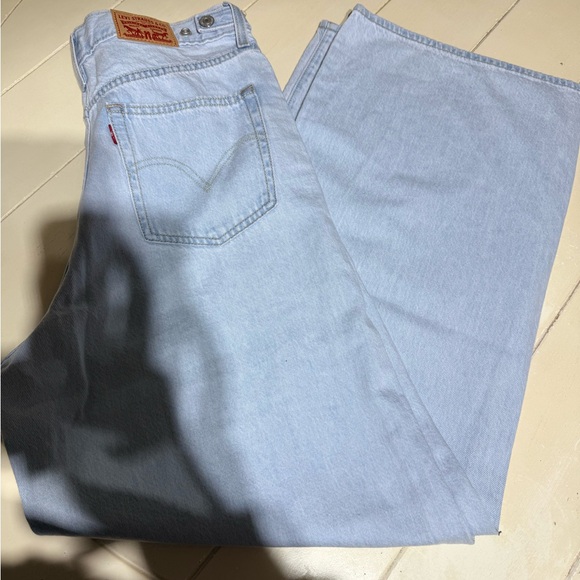 Levi's Light Blue Women's Flare Jeans - Picture 5 of 6